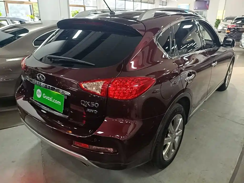 Infiniti QX50 — миниатюра 7