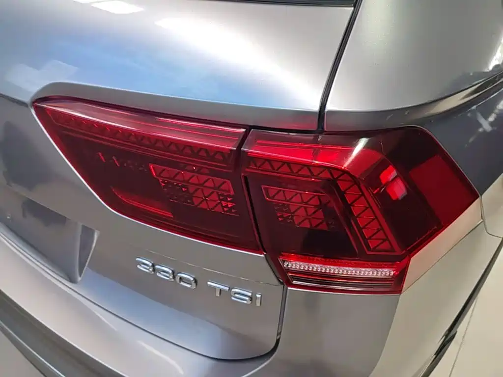 Volkswagen Tiguan L — миниатюра 8