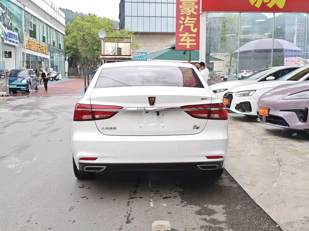 Roewe i6 Classic — миниатюра 9