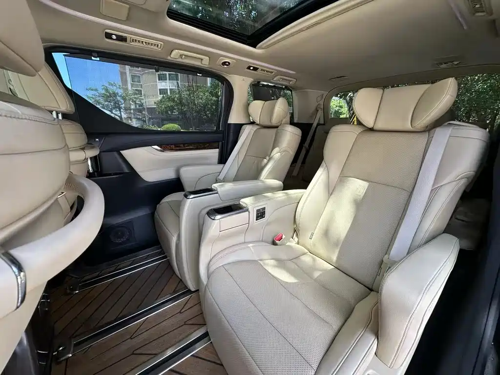 Toyota Alphard 2019 2.5L Luxury