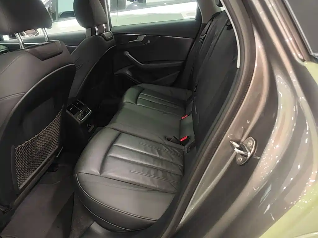 Audi A4 (Import) — миниатюра 17