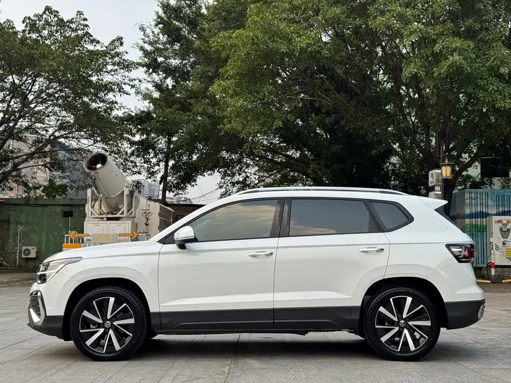 Volkswagen Tharu — миниатюра 5