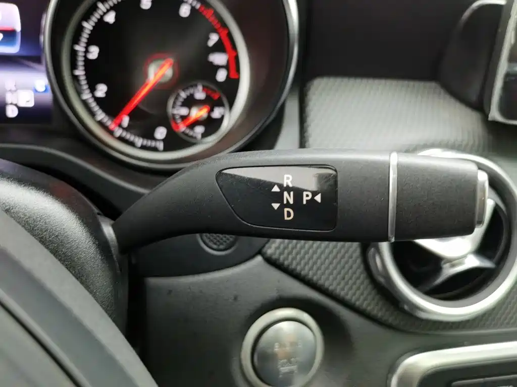 Mercedes-Benz GLA — миниатюра 13
