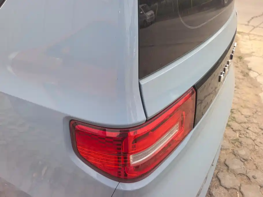 Wuling MINIEV — миниатюра 4