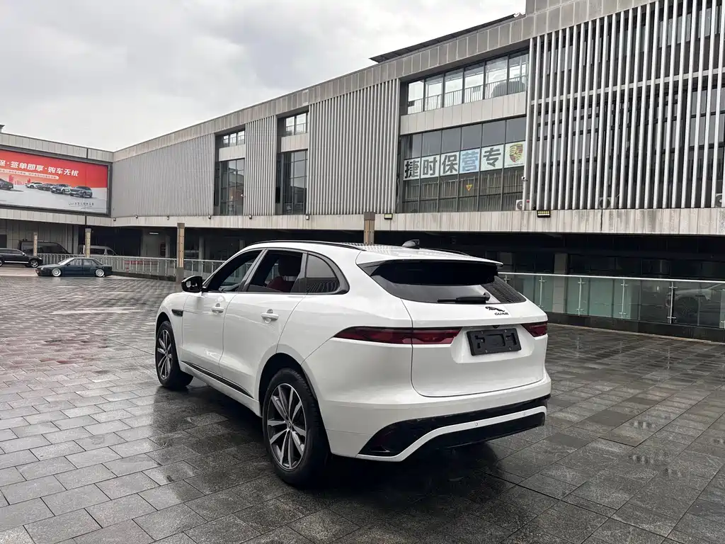 Jaguar F-PACE — миниатюра 4