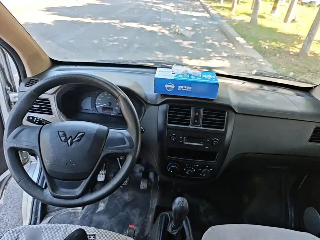 Wuling Rongguang — миниатюра 10