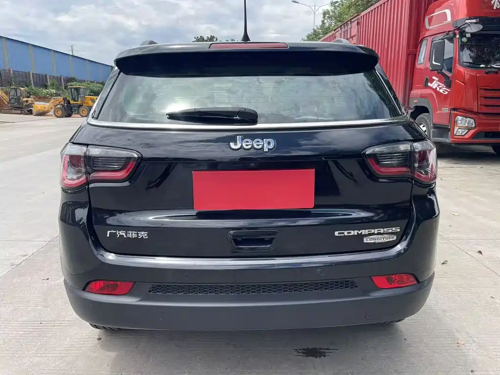 Jeep Compass — миниатюра 8