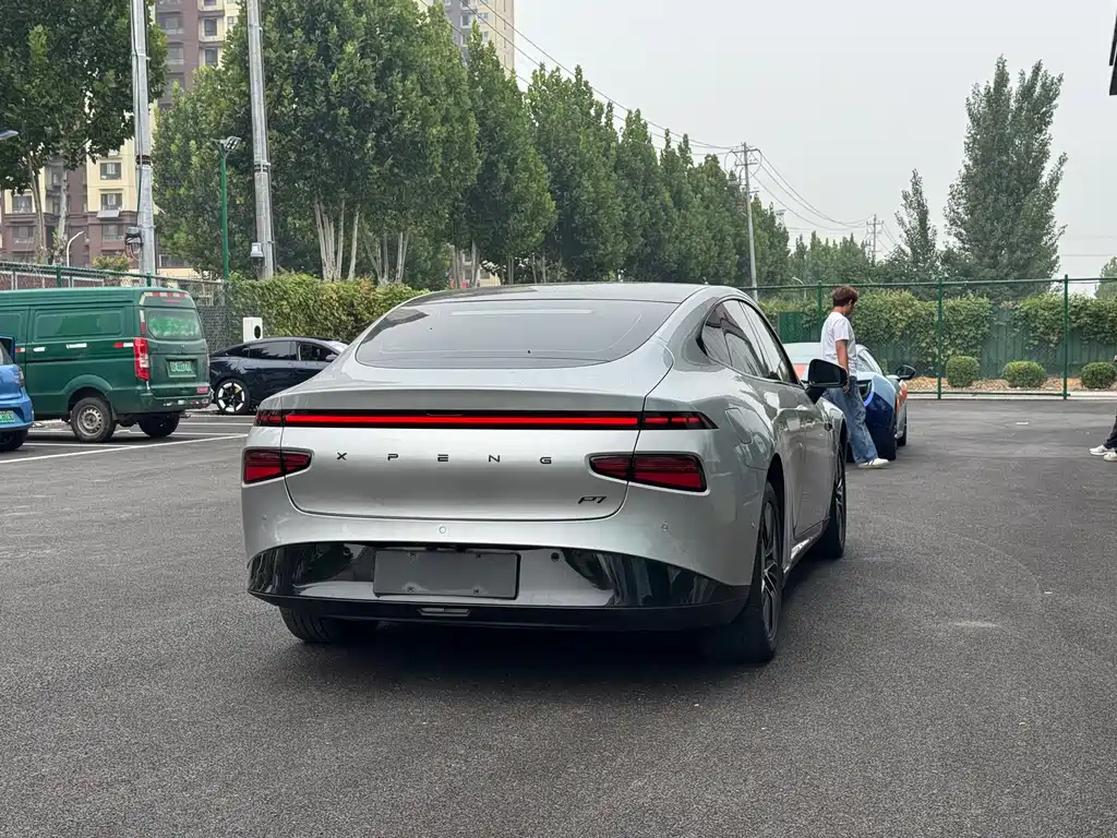 XPeng P7 — миниатюра 6