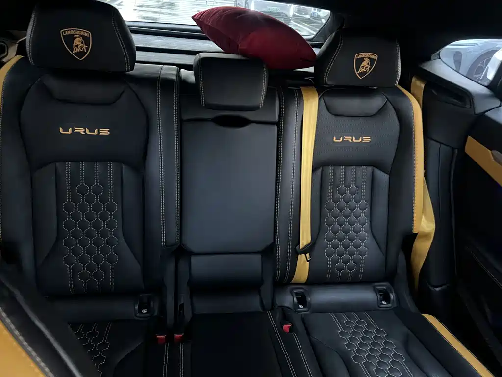 Lamborghini Urus — миниатюра 27