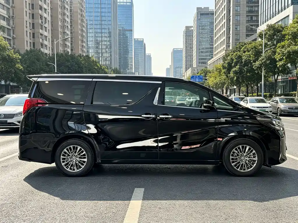 Toyota Alphard 2021 2.5L Luxury