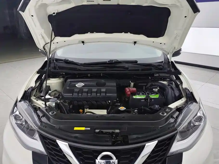 Nissan Tiida — миниатюра 10