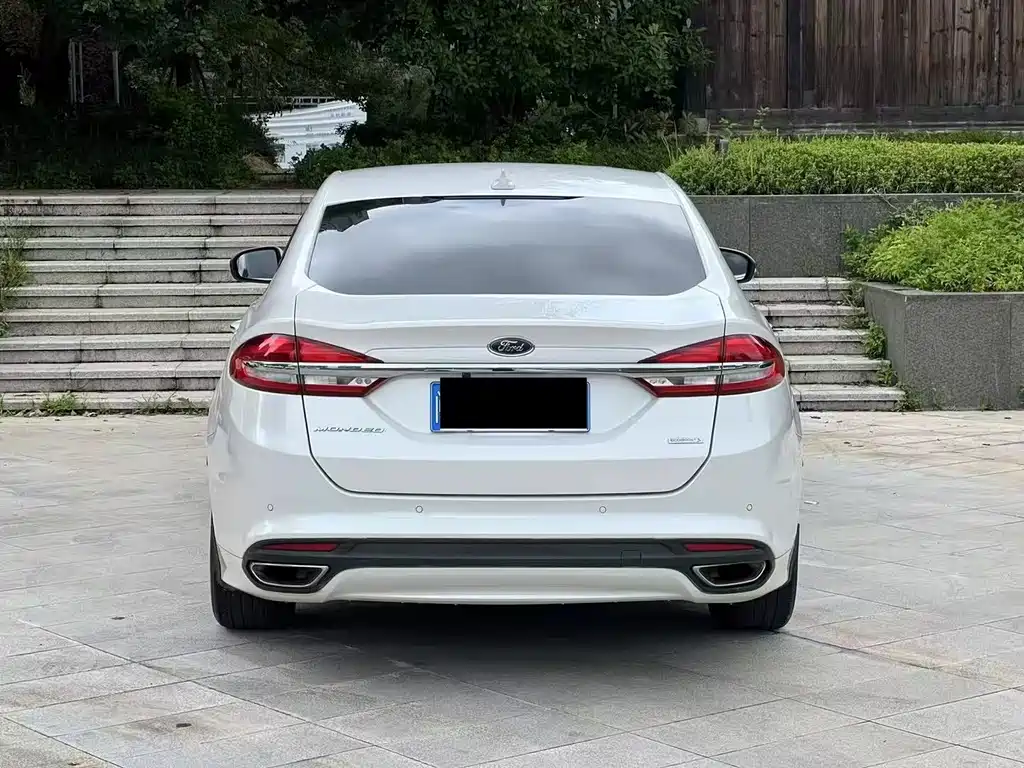 Ford Mondeo — миниатюра 8