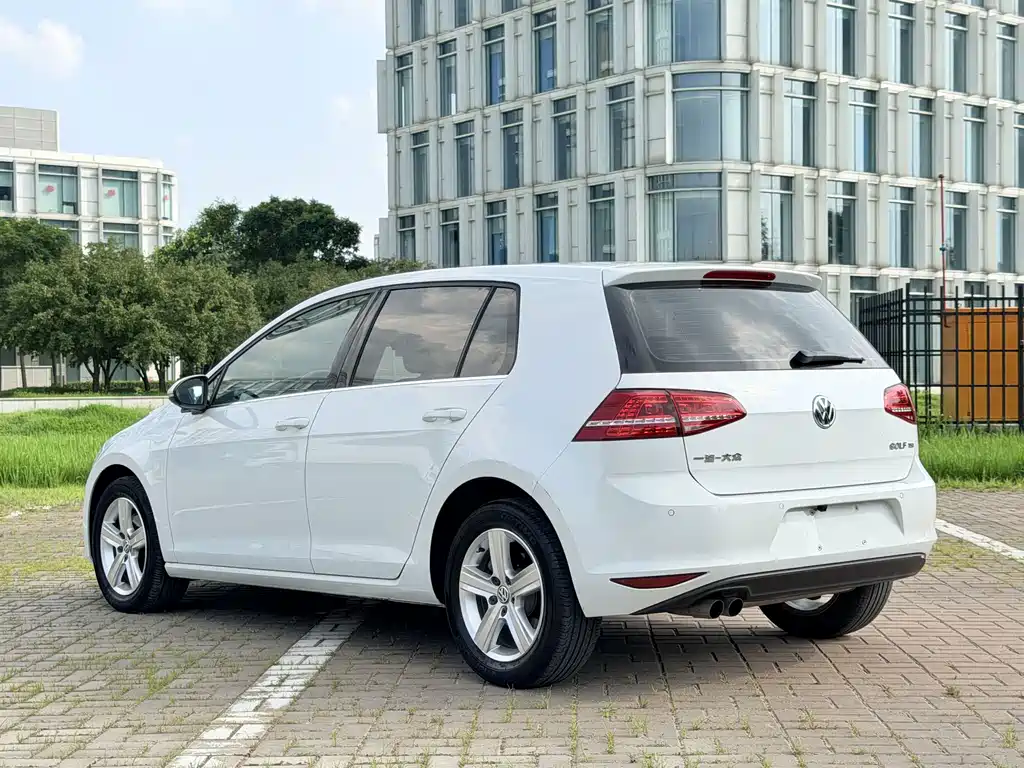 Volkswagen Golf — миниатюра 2