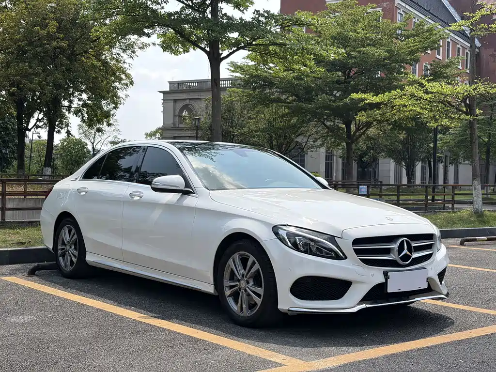 Mercedes-Benz C-Class — миниатюра 3