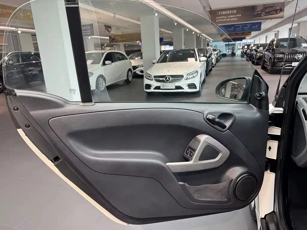 smart Smart Fortwo — миниатюра 7