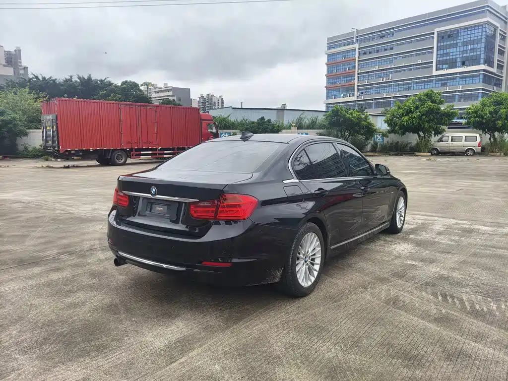 BMW 3 Series — миниатюра 6