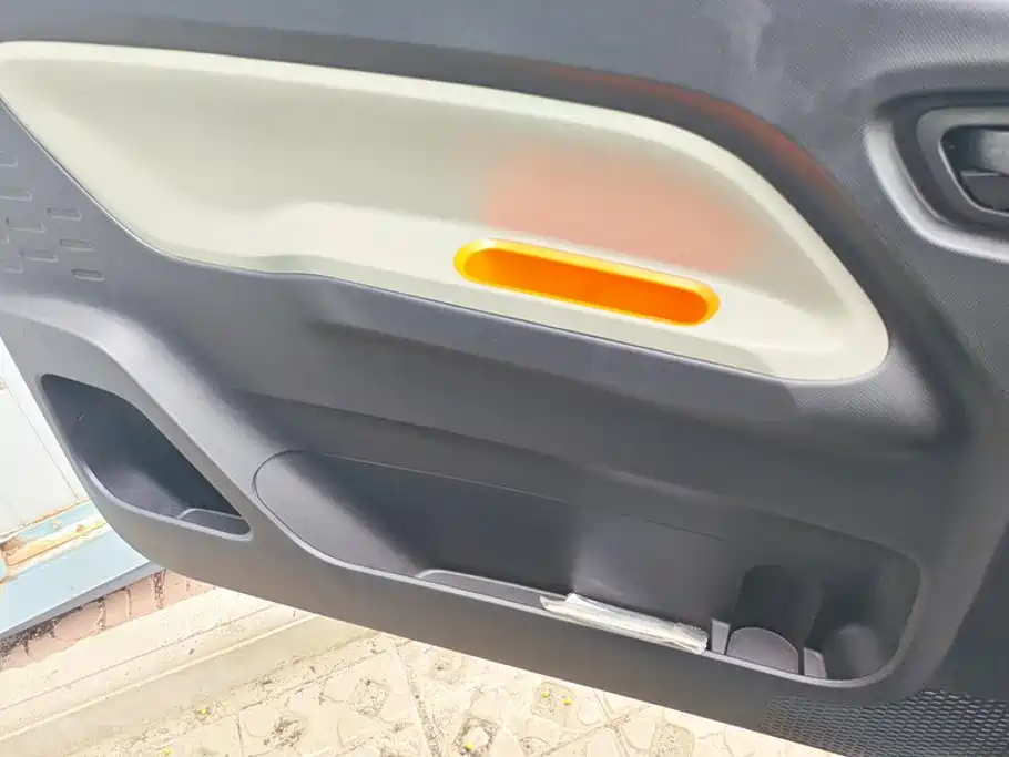 Wuling MINIEV — миниатюра 7
