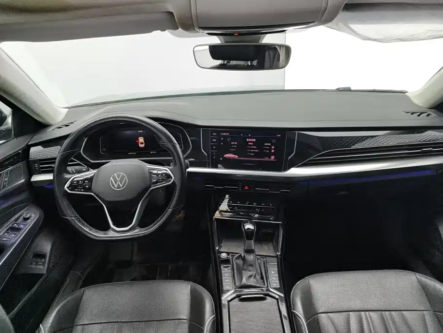 Volkswagen Passat PHEV — миниатюра 12