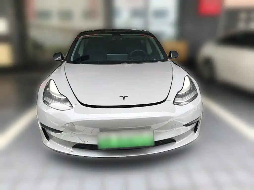 Tesla Model 3 — миниатюра 5