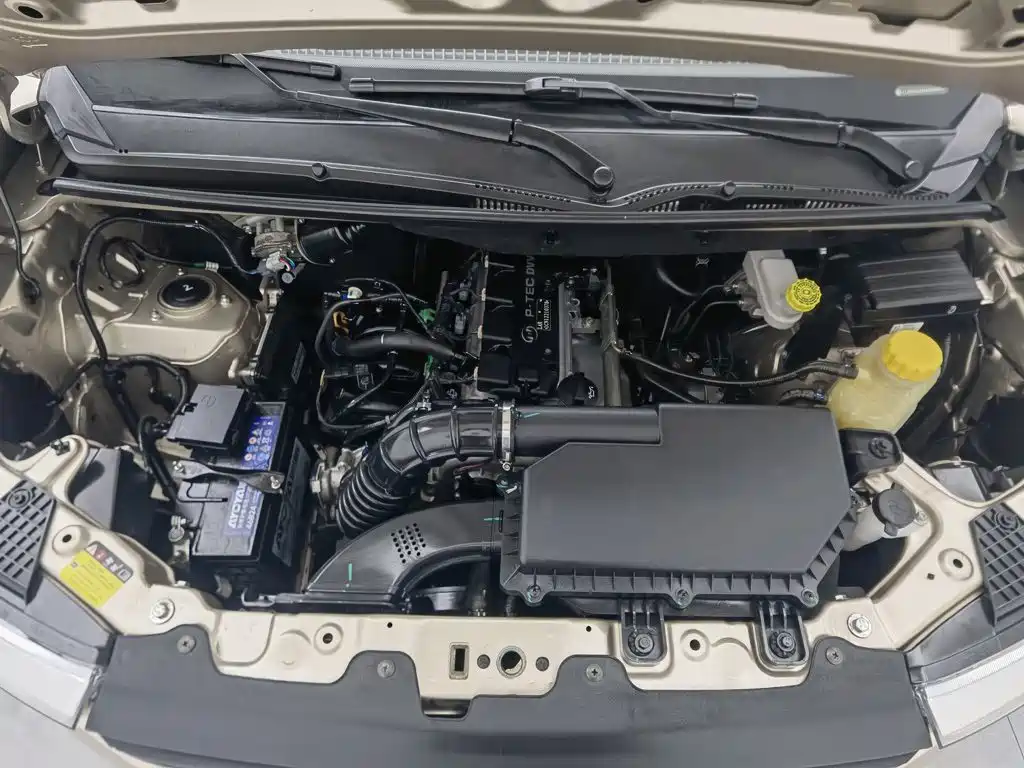 Wuling Hongguang V — миниатюра 6