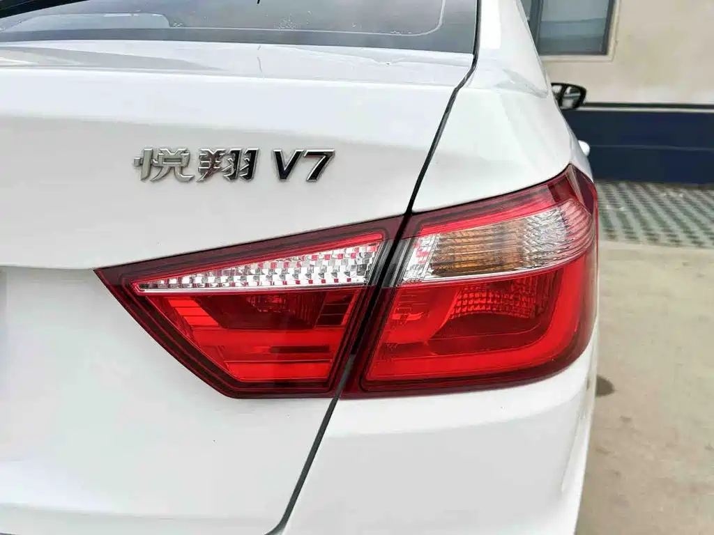 Changan V7 — миниатюра 18