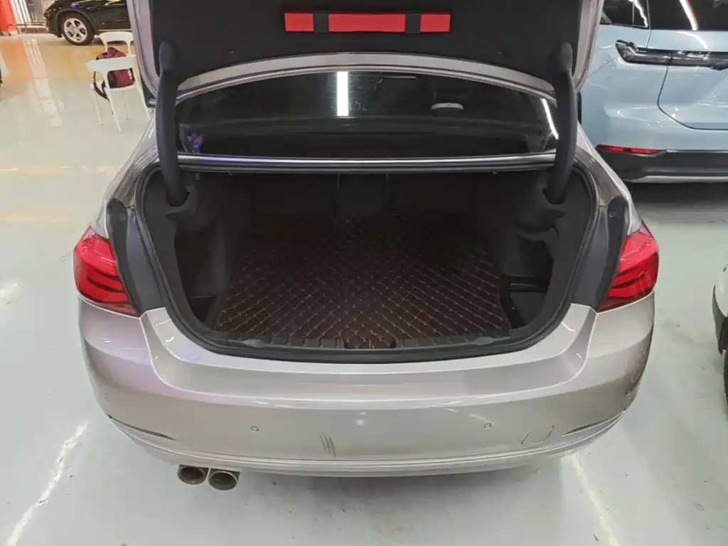 BMW 3 Series — миниатюра 19