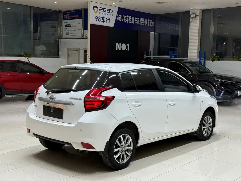 TOYOTA YARIS L ZHIXUAN