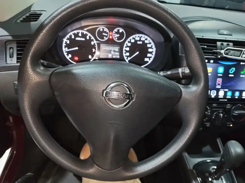Nissan Tiida — миниатюра 11
