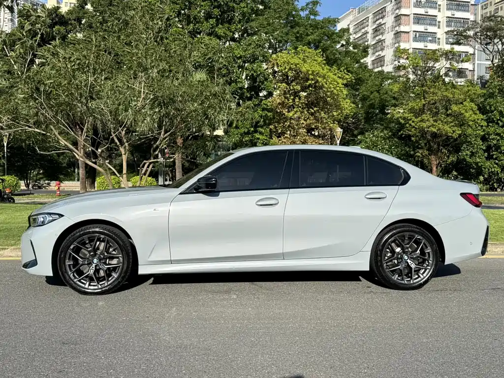 BMW 3 Series 3 2025 330Li Premium M Sport