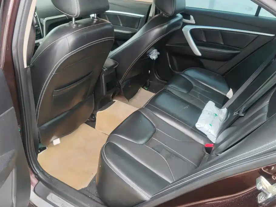 Geely Emgrand — миниатюра 11