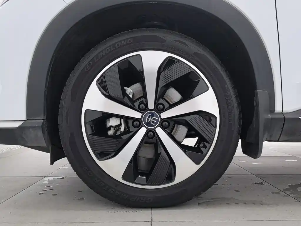 BYD PLUS New Energy — миниатюра 17