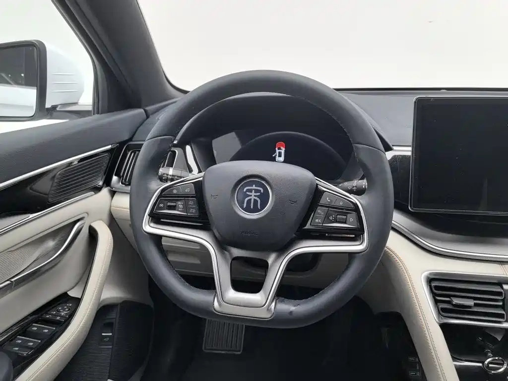 BYD PLUS New Energy — миниатюра 11