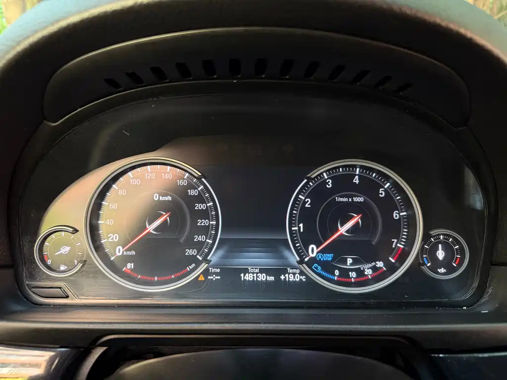 BMW 5 Series — миниатюра 18