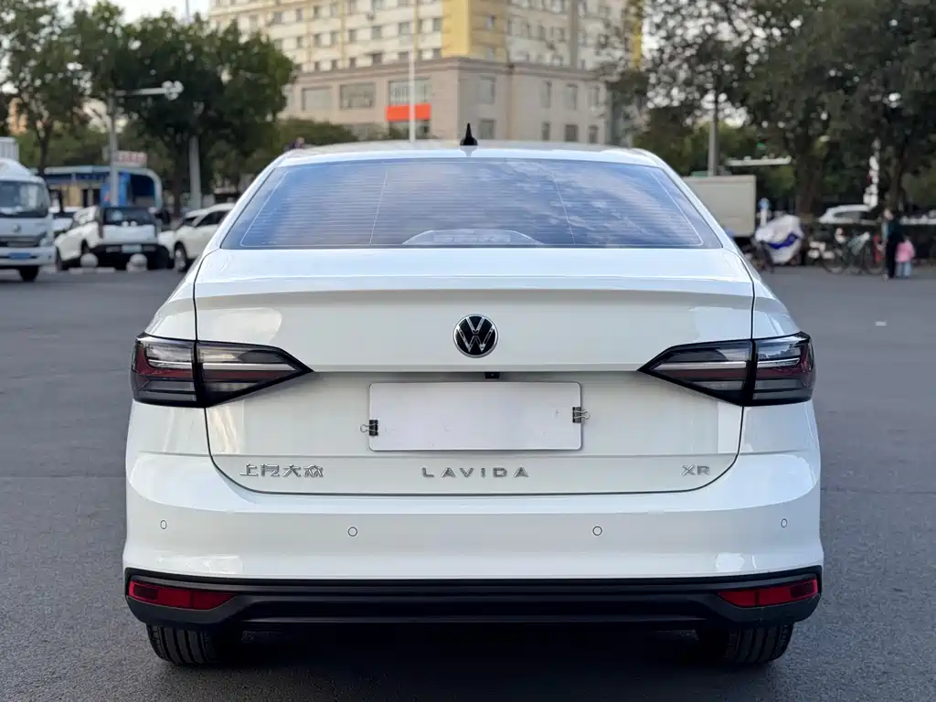 Volkswagen Lavida — миниатюра 11