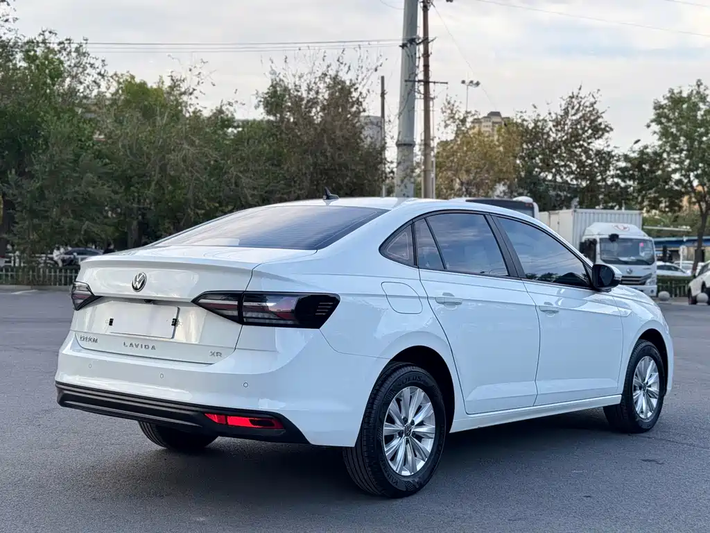 Volkswagen Lavida — миниатюра 13
