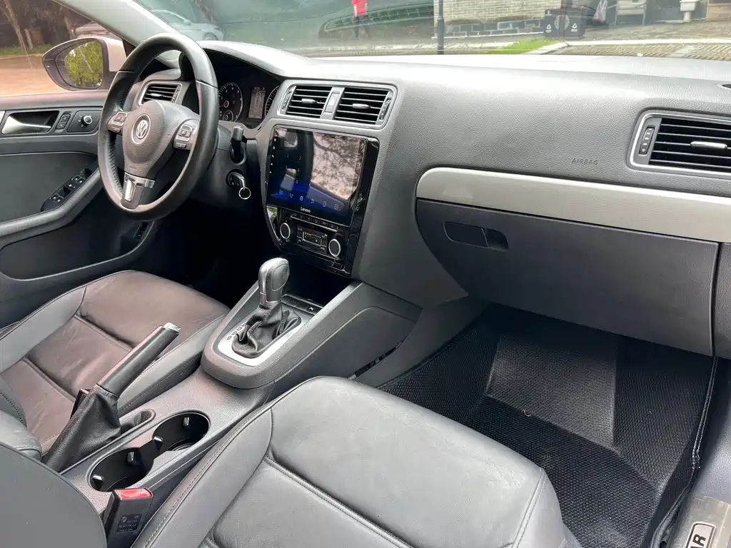 Volkswagen Sagitar — миниатюра 14