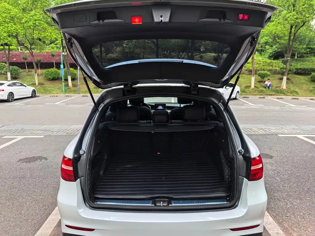 Mercedes-Benz GLC 2019 GLC 260 L 4MATIC