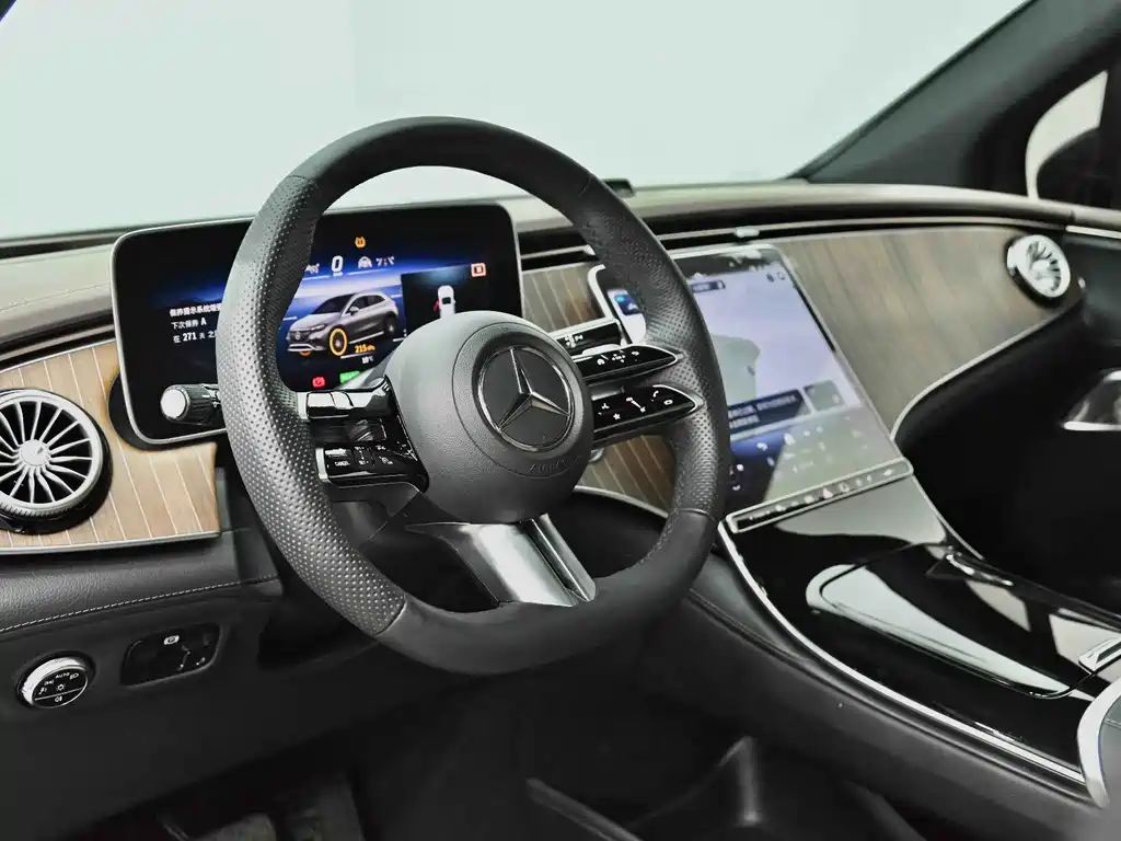 MERCEDES-BENZ EQE SUV