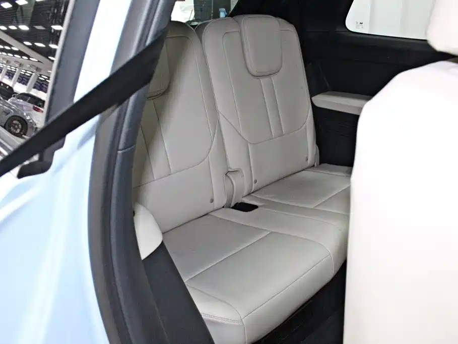 Li Auto Li ONE — миниатюра 12