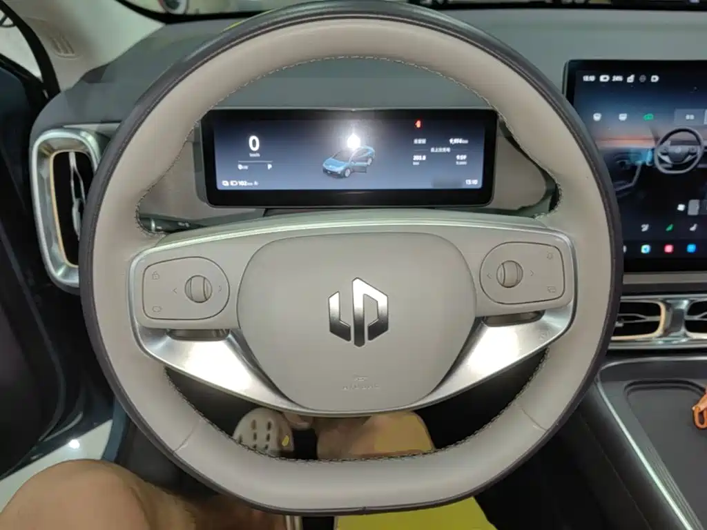 Leapmotor Leapmotor B01 — миниатюра 11
