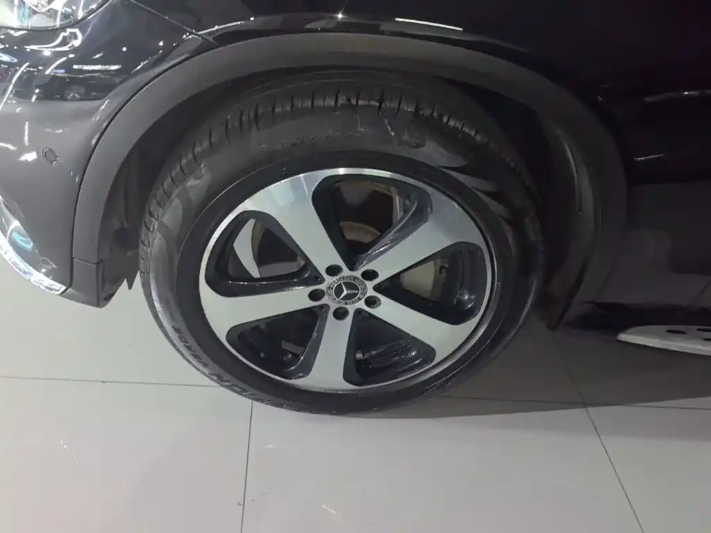 Mercedes-Benz GLC — миниатюра 23