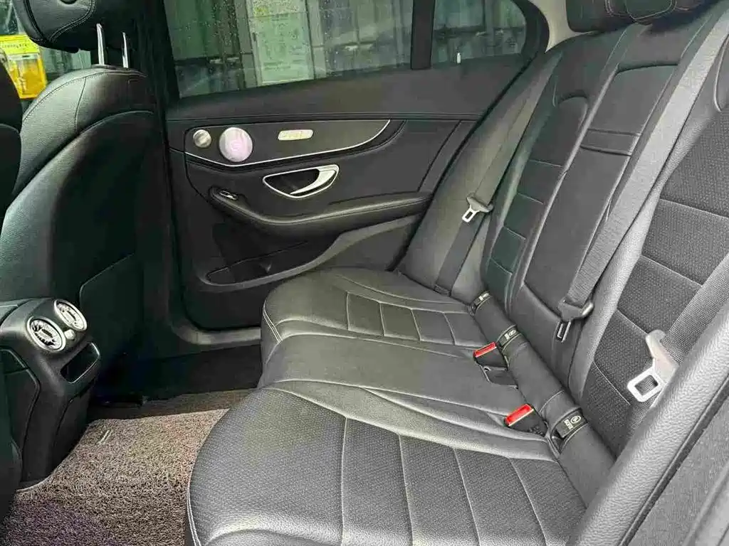 Mercedes-Benz C-Class — миниатюра 10