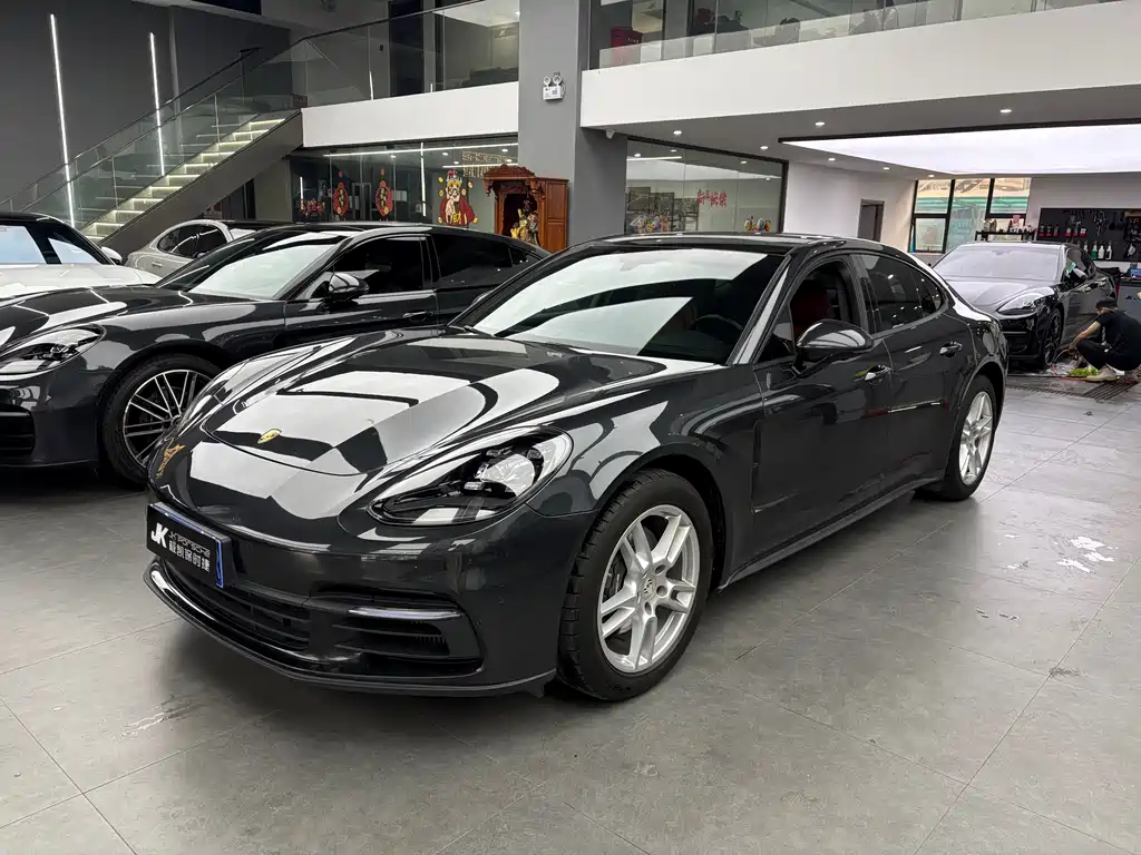 Porsche Panamera 2019