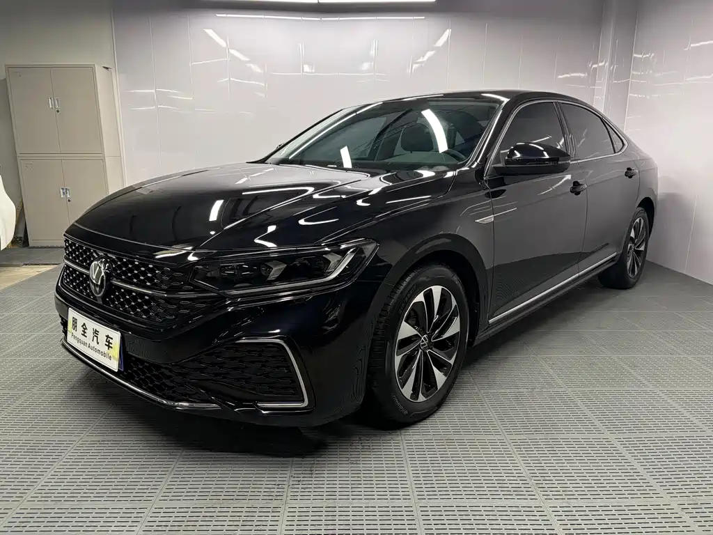 Volkswagen Passat 2023
