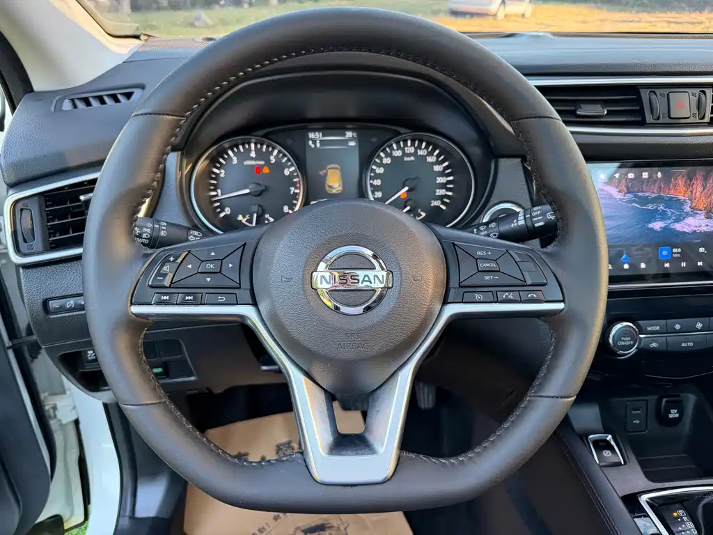 Nissan Qashqai — миниатюра 14