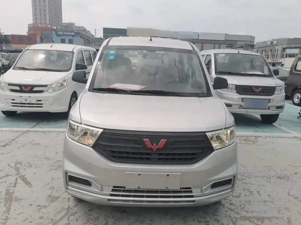 Wuling Hongguang V — миниатюра 3