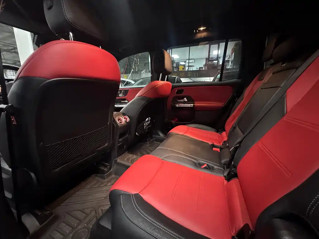 Mercedes-Benz GLB AMG — миниатюра 10