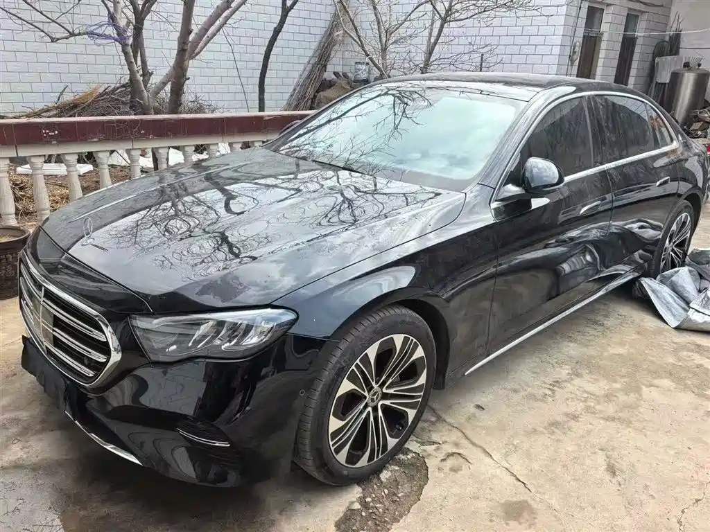 Mercedes-Benz E-Class 2025