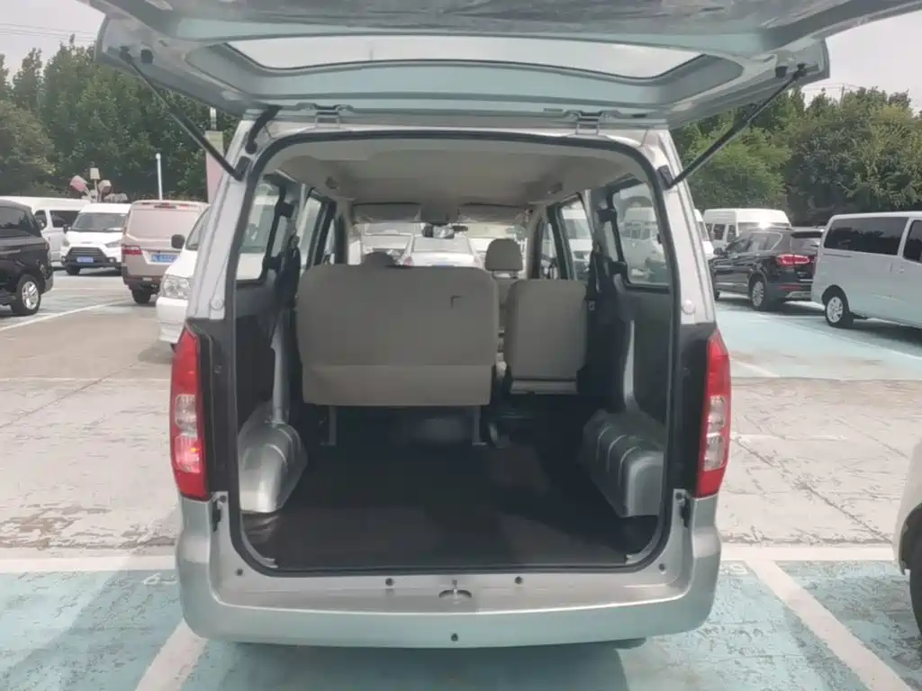 Wuling Hongguang V — миниатюра 19