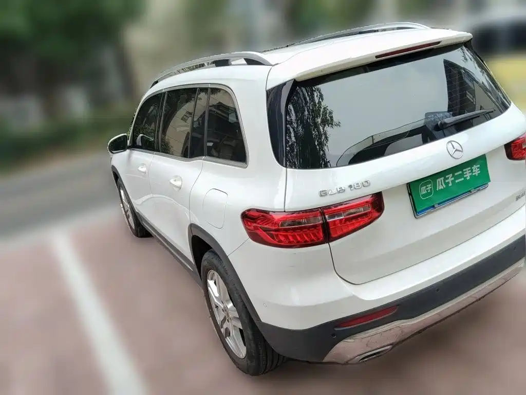 Mercedes-Benz GLB — миниатюра 4